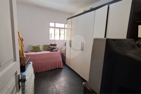 Sobrado à venda | 740 m² | 5 dormitórios (1 suíte) no Bom Retiro!
