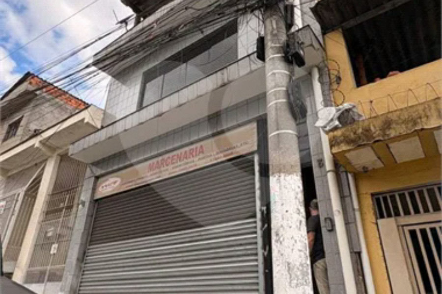: Sobrado Amplo com Salão Comercial na Brasilândia – Pronto para o seu Negócio!