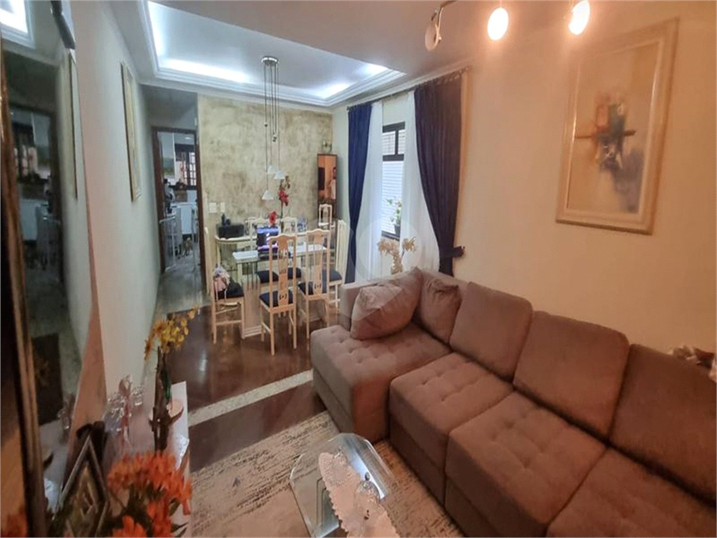 Sobrado à Venda na Aclimação - 150 m² - 2 Salas, 3 Dorms, 2 Vagas.