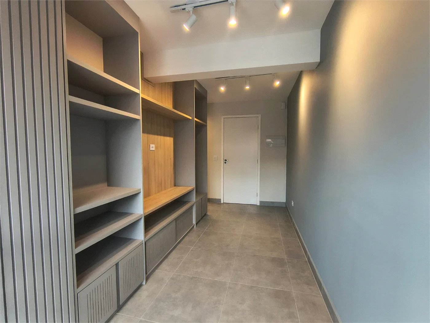 Apartamento à venda de 46m² com todos os planejados, 1 dormitório e sacada ao lado da USP