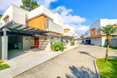 Casa em Condomínio 3 suítes 2 vagas a venda | Jardim Prudência - São Paulo