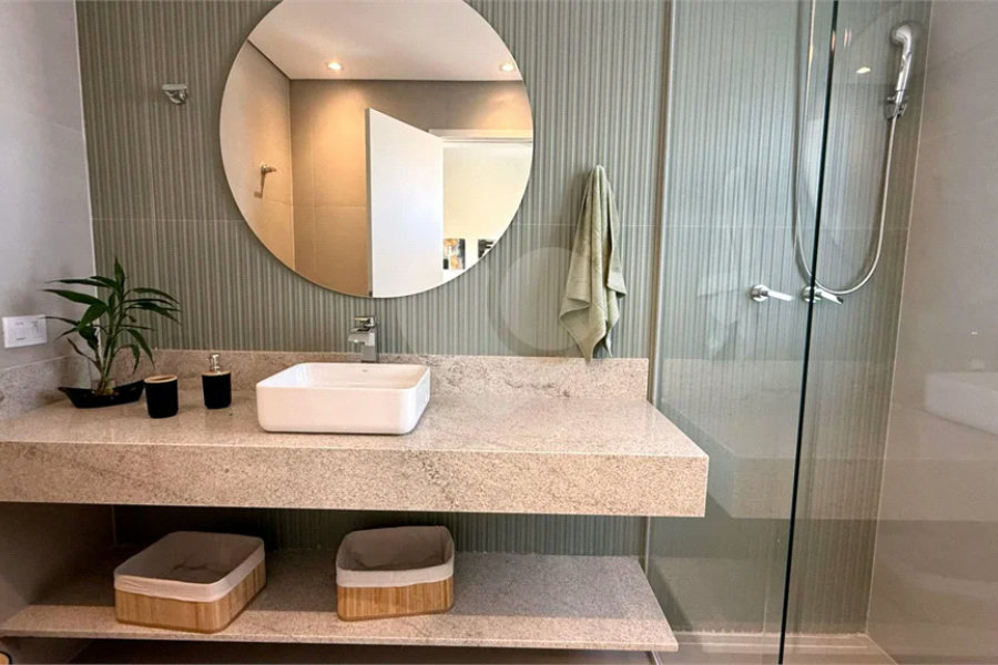 Apartamento à venda com 3 quartos, sendo 2 suítes, em Riviera de São Lourenço, Bertioga, SP