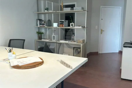 Sala comercial para venda ou locação na Avenida Paulista. 68m2