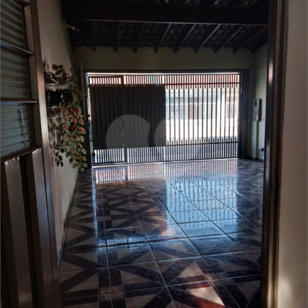 Casa térrea para venda no Planalto Paraíso
