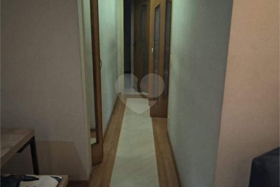 Oportunidade Imperdível: Conforto e Vista Privilegiada! ?Localizado estrategicamente em frente ao Tietê Plaza Shopping, este apartamento é o equilíbrio perfeito entre sofisticação e praticidade. 75m2 Área Útil com 3 Dorms , sendo 1 suite , com VAGA LIVRE DEMARCADA .