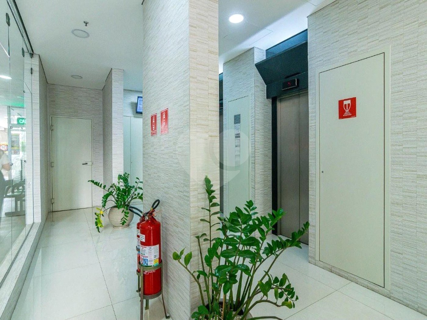 Conjunto comercial com 32 m², garagem, à venda na Bela Vista