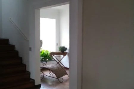 Casa à venda com 4 quartos, sendo 3 suítes, em Jardim Leonor, São Paulo, SP