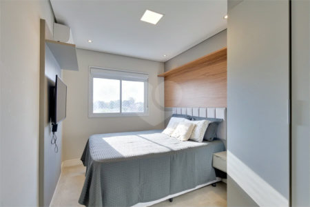 Apartamento com 68m² sala 02 ambientes, 02 dormitórios, sendo 01 suíte banheiro social e vaga no subsolo.! Venha conhecer!