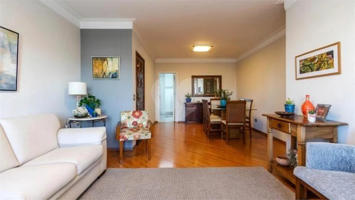 Apartamento à venda com 3 quartos, sendo 1 suíte, em Campo Belo, São Paulo, SP
