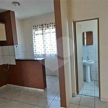 Apartamento no Condomínio Residencial Jardim das Torres