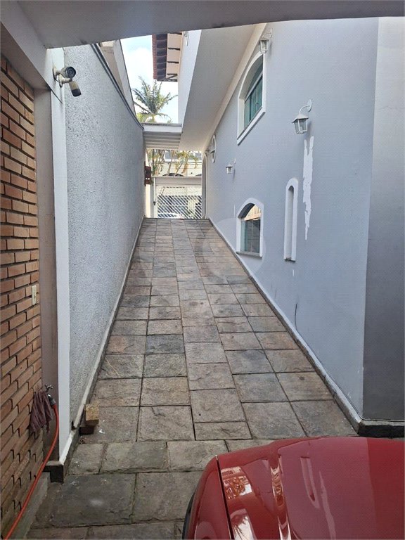 SOBRADO COM 4 QUARTOS, 1 SUÍTE, QUINTAL, CHURRASQUEIRA E VAGAS PARA 5 CARROS NO TREMEMBÉ