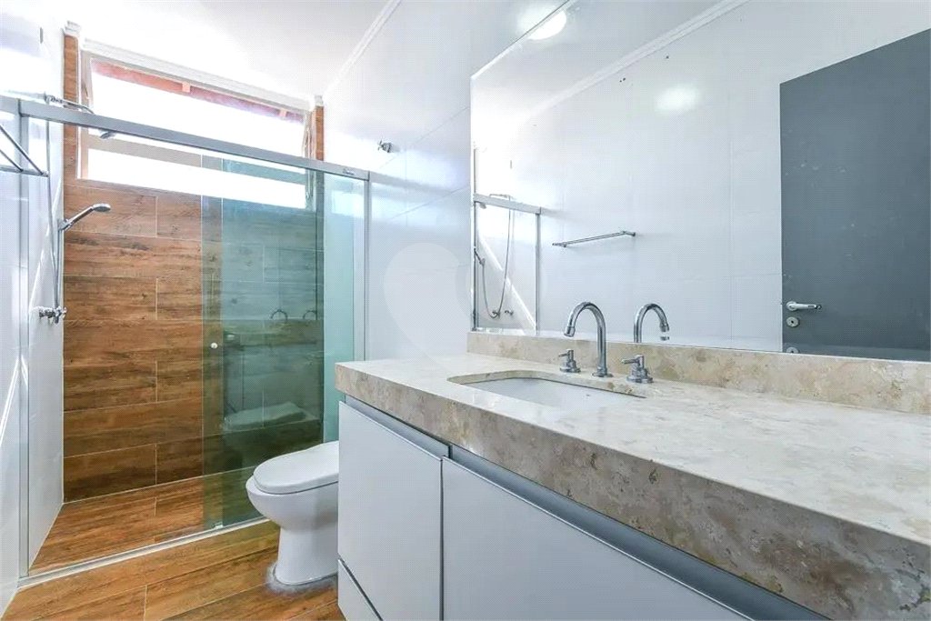 Sobrado à venda com 4 quartos, sendo 1 suíte, em Vila Cruzeiro, São Paulo, SP