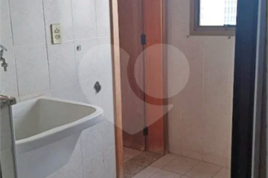 Apartamento à venda no Edifício Cabreúva no Bairro Alto em Piracicaba - SP.