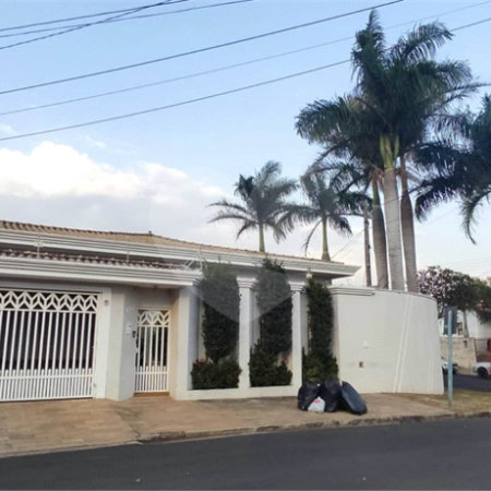 Casa para venda na Vila Carmem