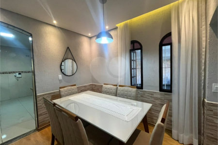 Casa com piscina disponivel para venda com 250m² - Jardim Paris / SP