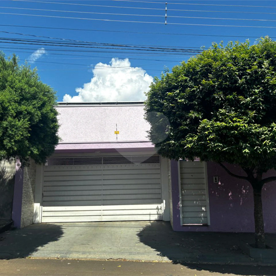Casa á venda no bairro Itamarati