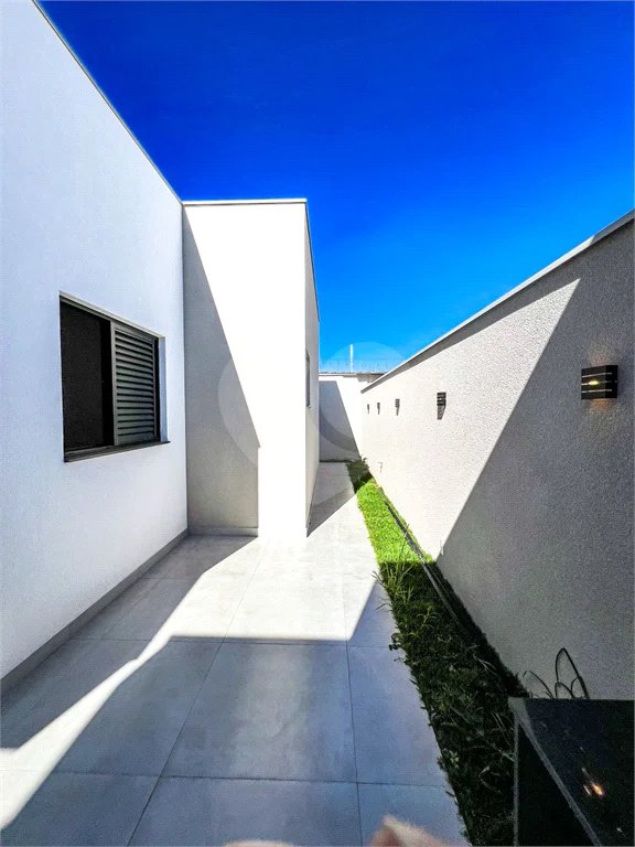 Casa recém construída à venda no Condomínio Tomazella - Piracicaba / SP.