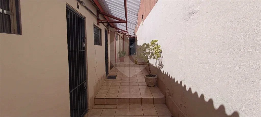 Oportunidade imperdível. Excelente opção de Investimento em Sobrado Comercial a Venda na Lapa. Único na Região.