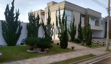 Casa à venda com 4 quartos, sendo 2 suítes, no condomínio Damha III, São Carlos - SP