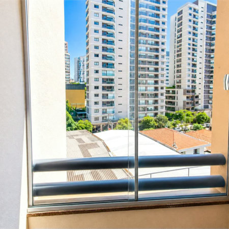 Apartamento de 44 m² com 2 dormitórios, varanda integrada e 1 vaga na Vila Guarani