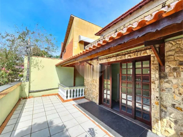 Sobrado à venda com 2 quartos, sendo 1 suíte,  em Itaquera, São Paulo, SP