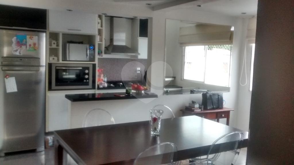 Cobertura de 3 dormitórios,1 suíte,,quintal ótima localização