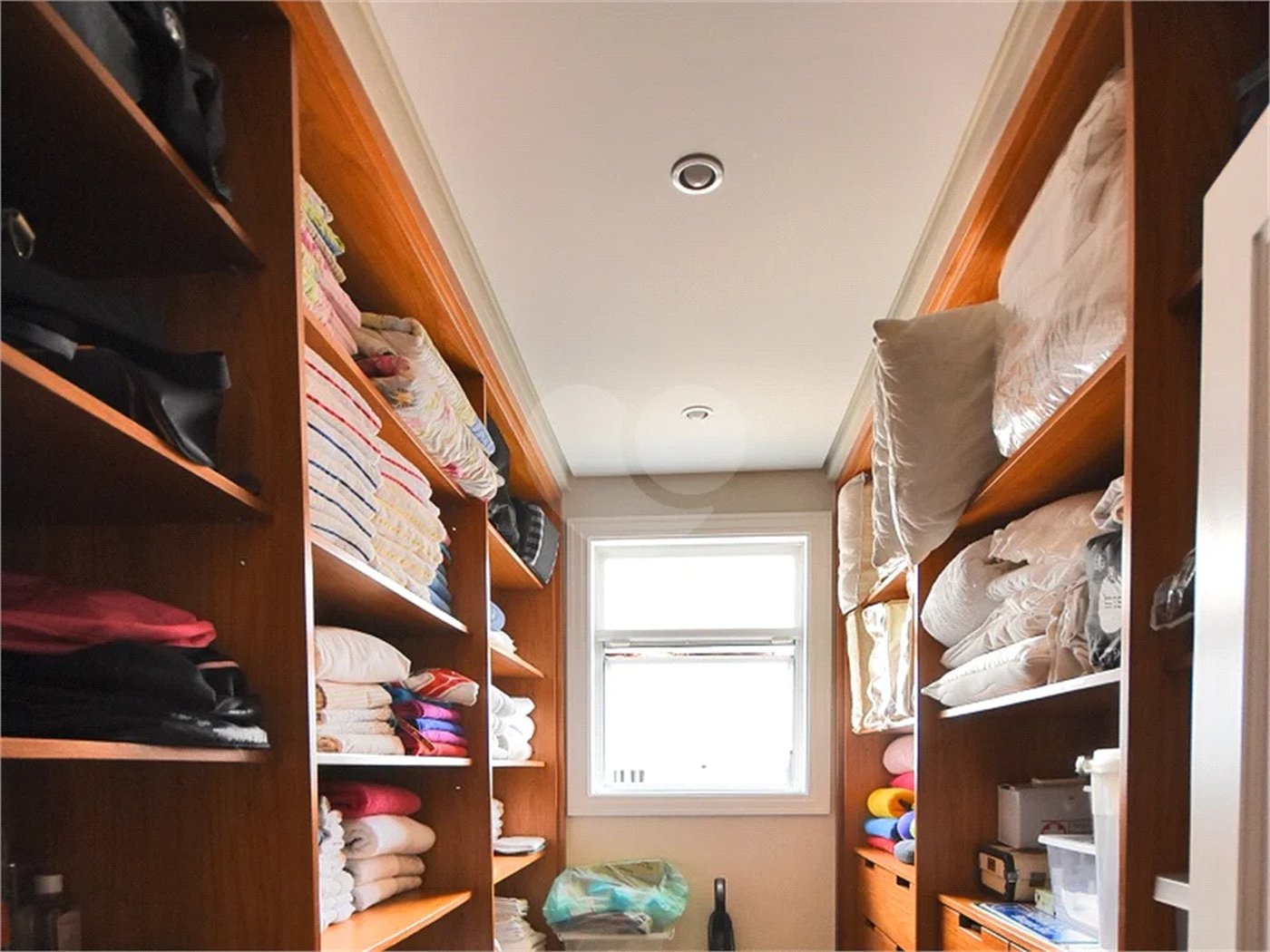 Casa impecável em terreno de 546m2