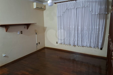 Casa térrea no Centro