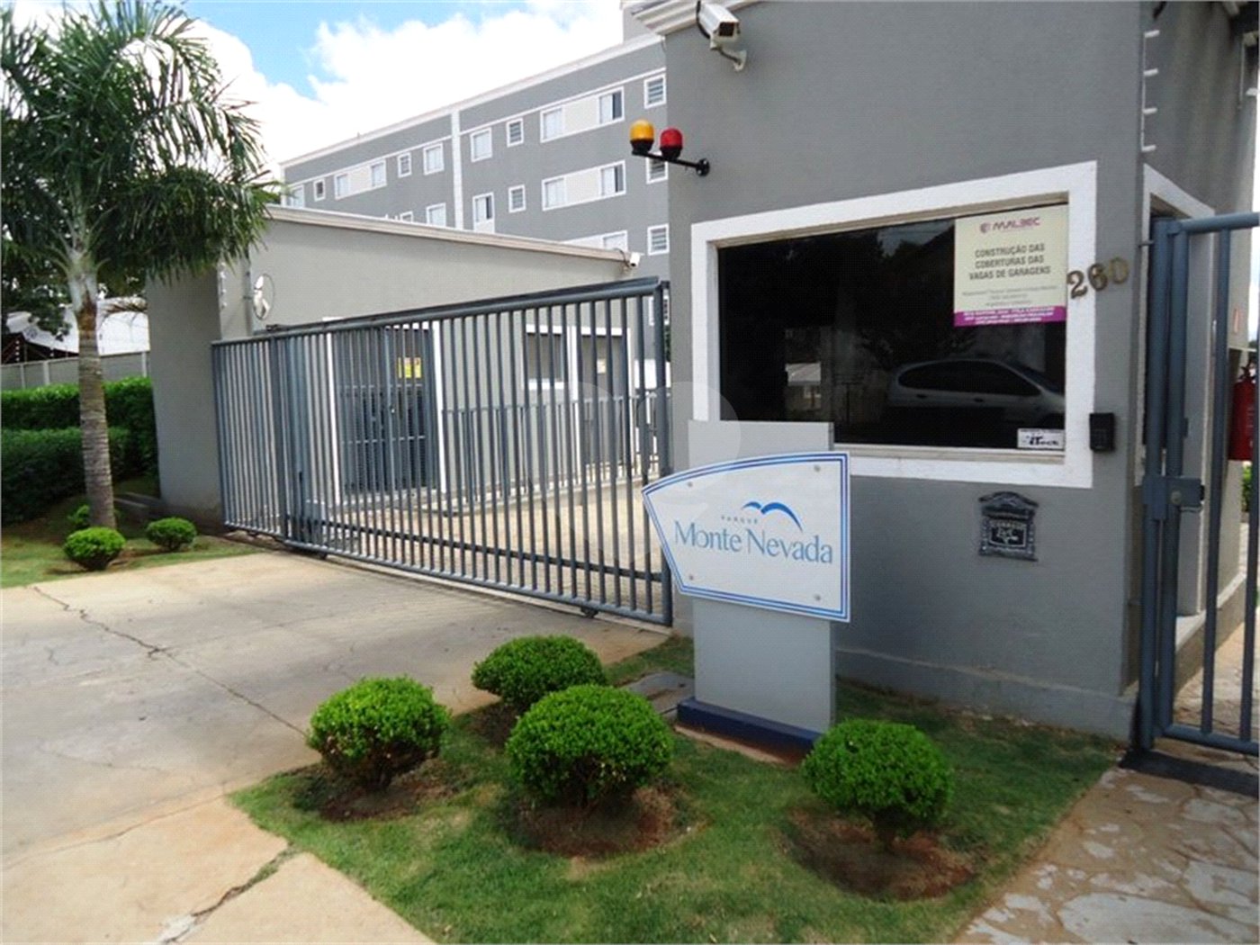 Apartamento no Condomínio Monte Nevada.