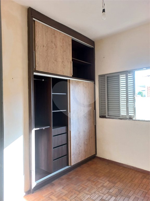 Casa espaçosa com 3 quartos e suíte em excelente bairro residencial!
