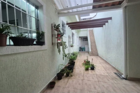 Casa de vila com 3 dormitórios sendo 2 suítes em Santana