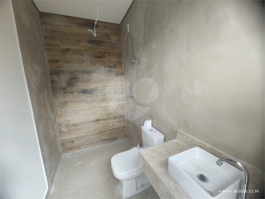 Casa exclusiva em Atibaia de alto padrão com 3 suítes, piscina, espaço gourmet, condomínio fechado, aceita financiamento