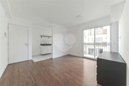 Apartamento com 41m² à venda na Saúde, 1 dormitório, 1 banheiro, 1 vaga, sacada, lazer