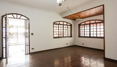 Sobrado à venda 187m² com 5 quartos, sendo 2 suítes, em Conjunto Residencial Butantã próximo à USP