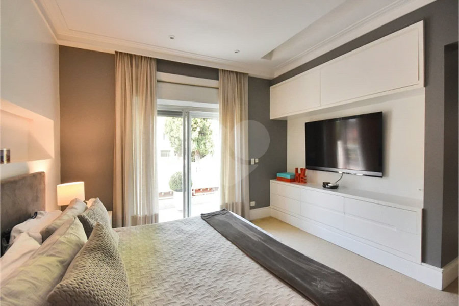 Casa impecável em terreno de 546m2
