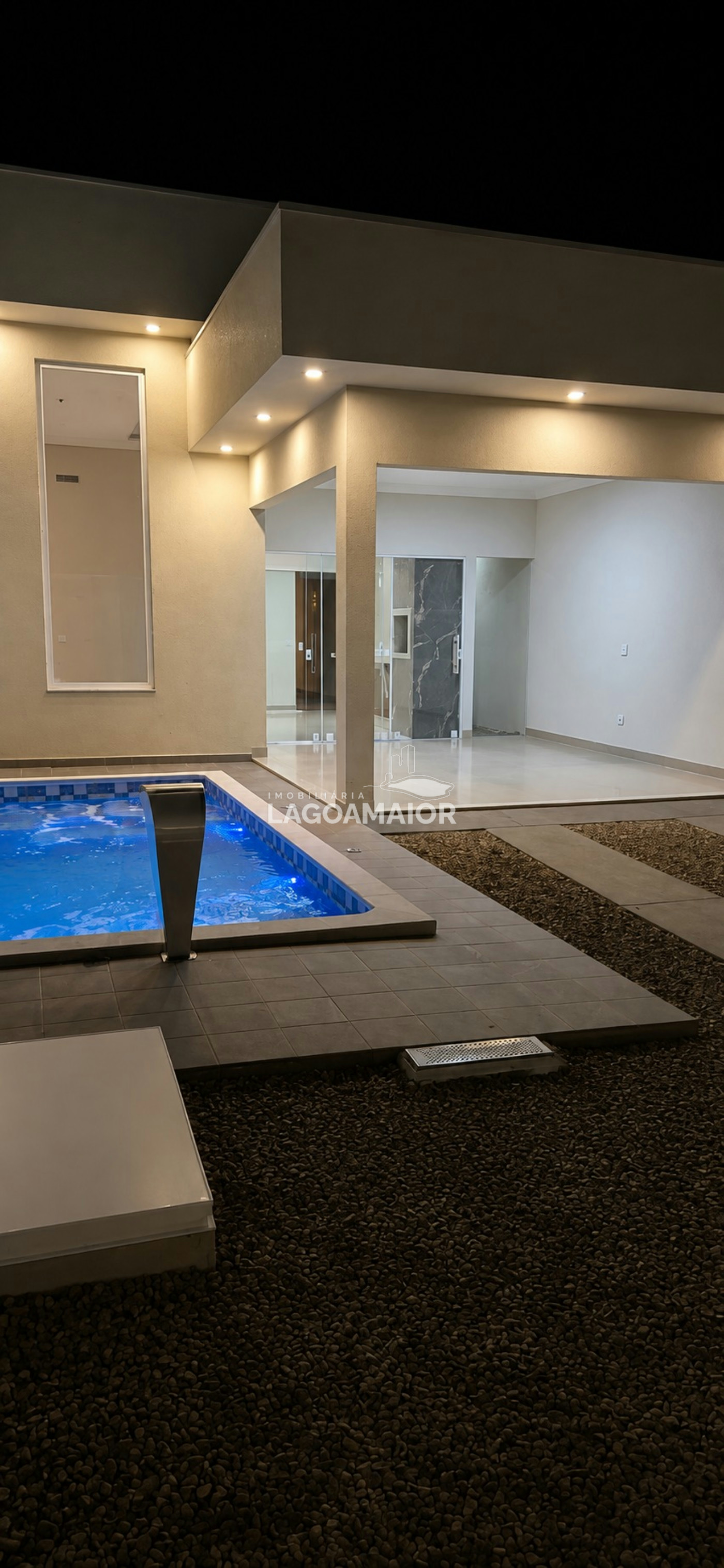 Casa à venda com 3 quartos, sendo 1 suíte, em Jardim dos Ipes, Três Lagoas - MS