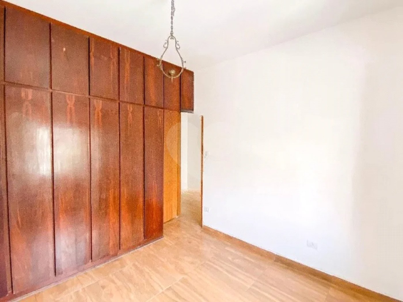 Sobrado com 400m² , 3 dormitórios , sendo 2 suítes , 3 vagas , à venda no centro de Santo André.