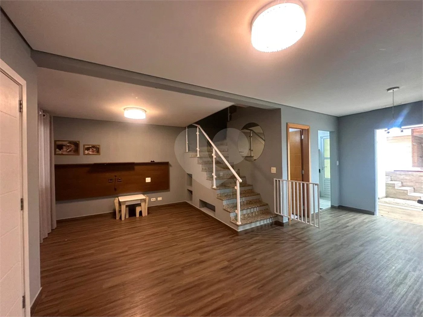 Casa de Condomínio com 3 Quartos e 2 banheiros à Venda, 311 m² por R$ 750.000
