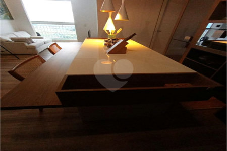 Lindo apartamento em frente ao Shopping Iguatemi, pronto para morar!