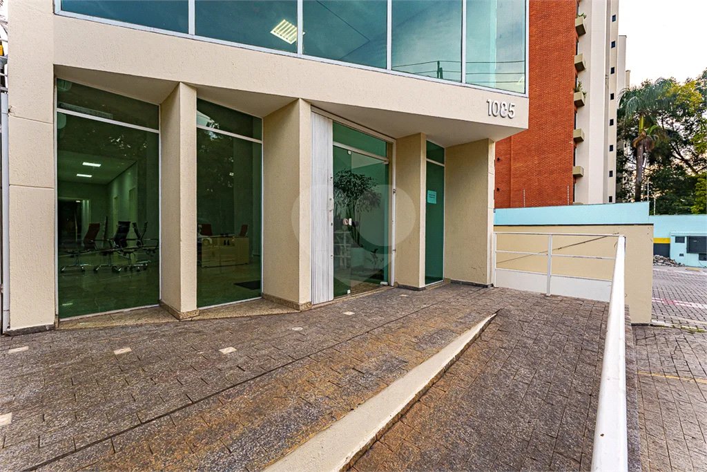 Prédio inteiro comercial á venda e locação na Vila Leopoldina.