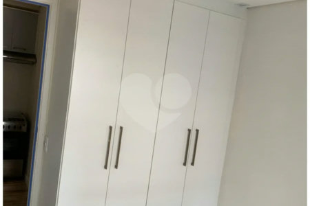 Apartamento à venda na Frei Caneca, 28 m², 1 quarto