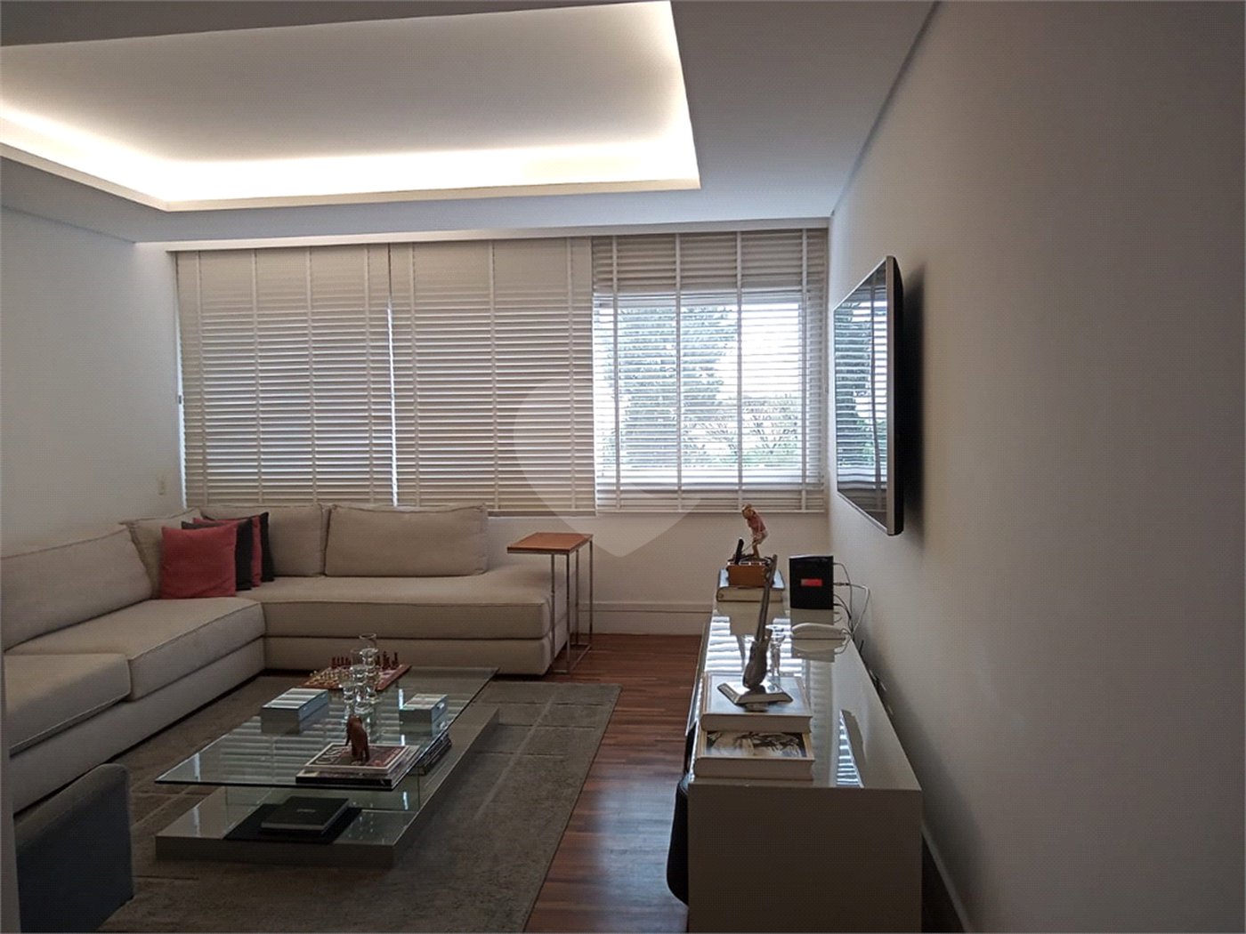 Apartamento à venda com 3 quartos, sendo 1 suíte, em Higienópolis, São Paulo, SP