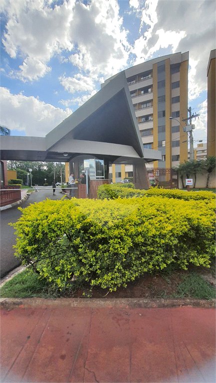 Apartamento à Venda no Residencial Itamaracá