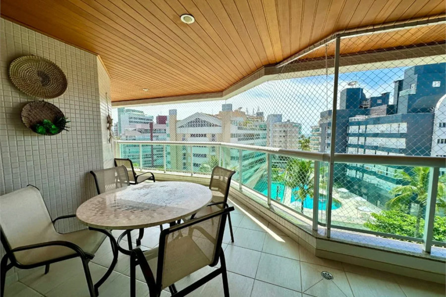Apartamento à venda com 3 quartos, sendo 1 suíte, em Riviera de São Lourenço, Bertioga, SP