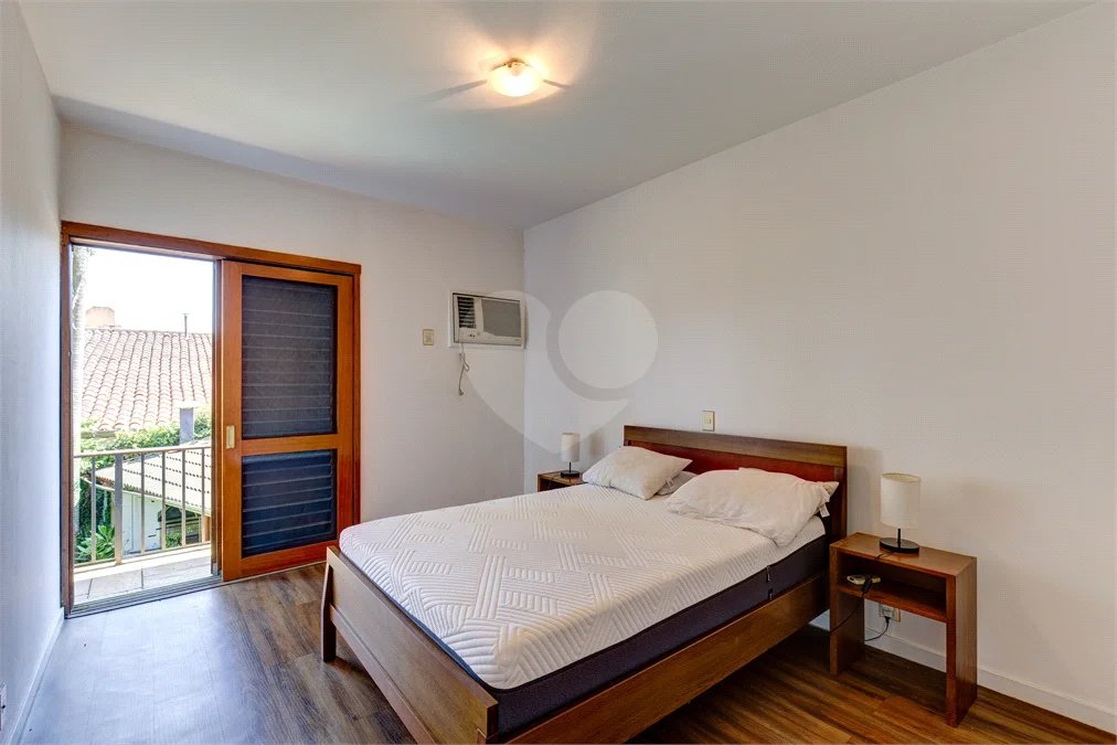 Sobrado à venda ou para alugar com 4 quartos, sendo 2 suítes, em Alto da Boa Vista, São Paulo, SP