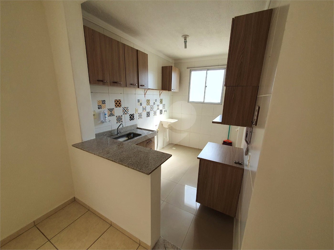 Apartamento no Condomínio Parque Alamo.