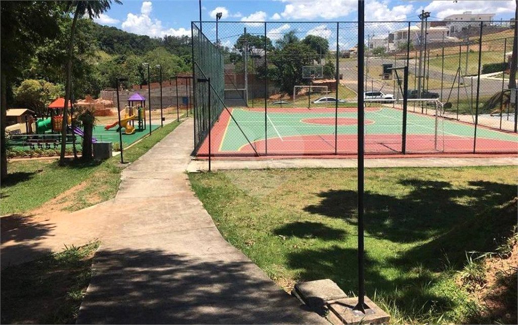 Belo terreno no Condomínio Santa Isabel II - Louveira SP.