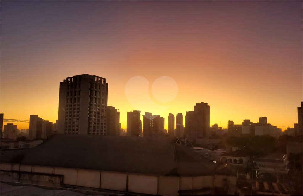 Apartamento com 80m2 2 dormitórios a venda na Vila Mariana