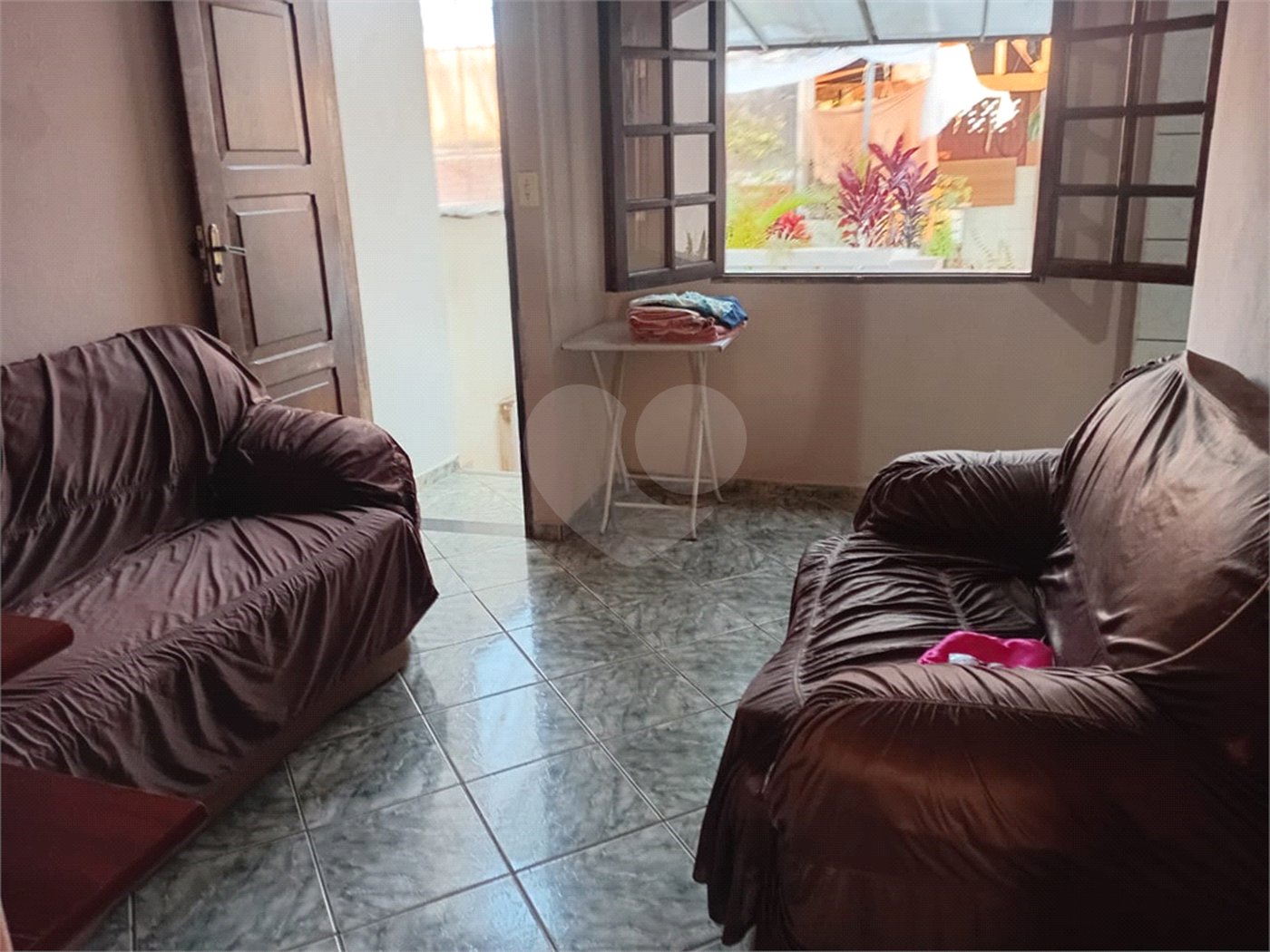 Sobrado 5 quartos.