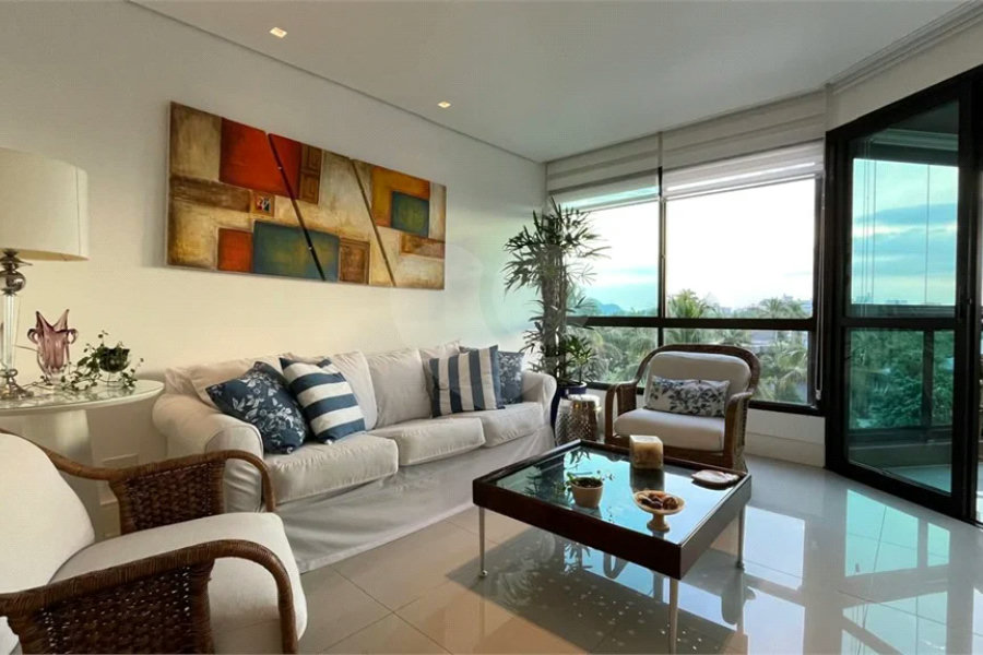 Apartamento à venda com 3 quartos, sendo 2 suítes,  em Riviera de São Lourenço, Bertioga, SP